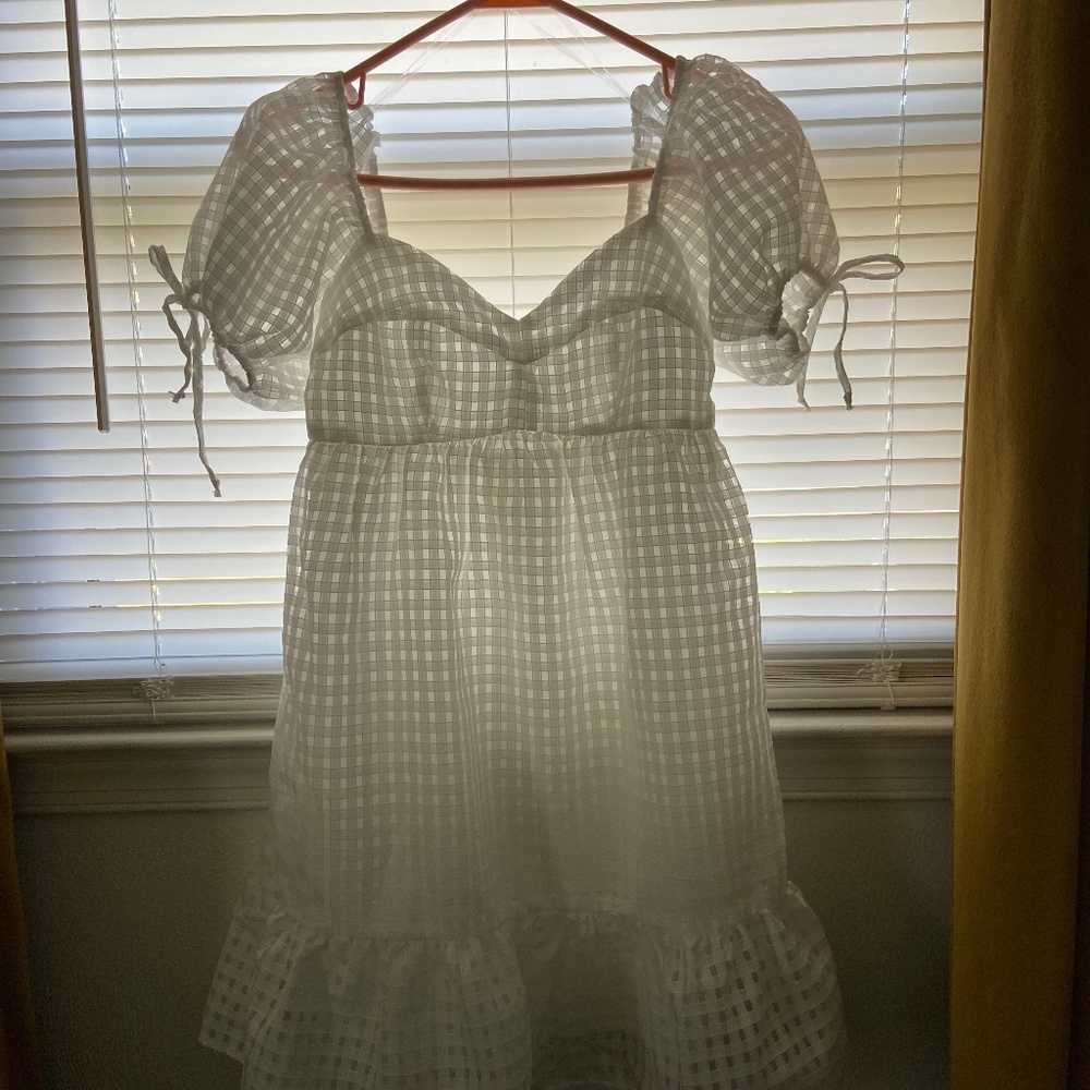 White Tie-Sleeve Empire-Waist Gingham Ruffle Hem Dress